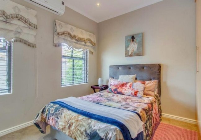 5 Bedroom Property for Sale in Deo Gracia Western Cape